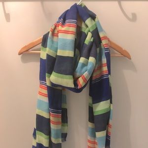 Hollister scarf